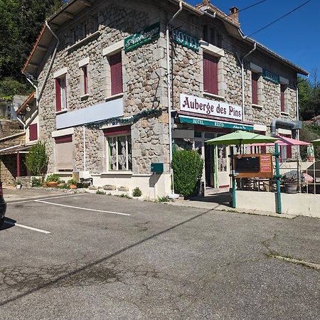 Auberge Des Pins Aubenas Bagian luar foto